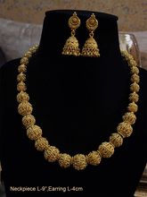 Load image into Gallery viewer, Two sized alternate heart design matar beads string(Diameter of bead-1.5cm) - Odara Jewellery