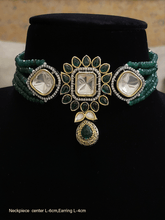 Load image into Gallery viewer, Uncut polki center piece with coloured stones in four strings set - Odara Jewellery