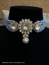 Load image into Gallery viewer, Uncut polki center piece with coloured stones in four strings set - Odara Jewellery