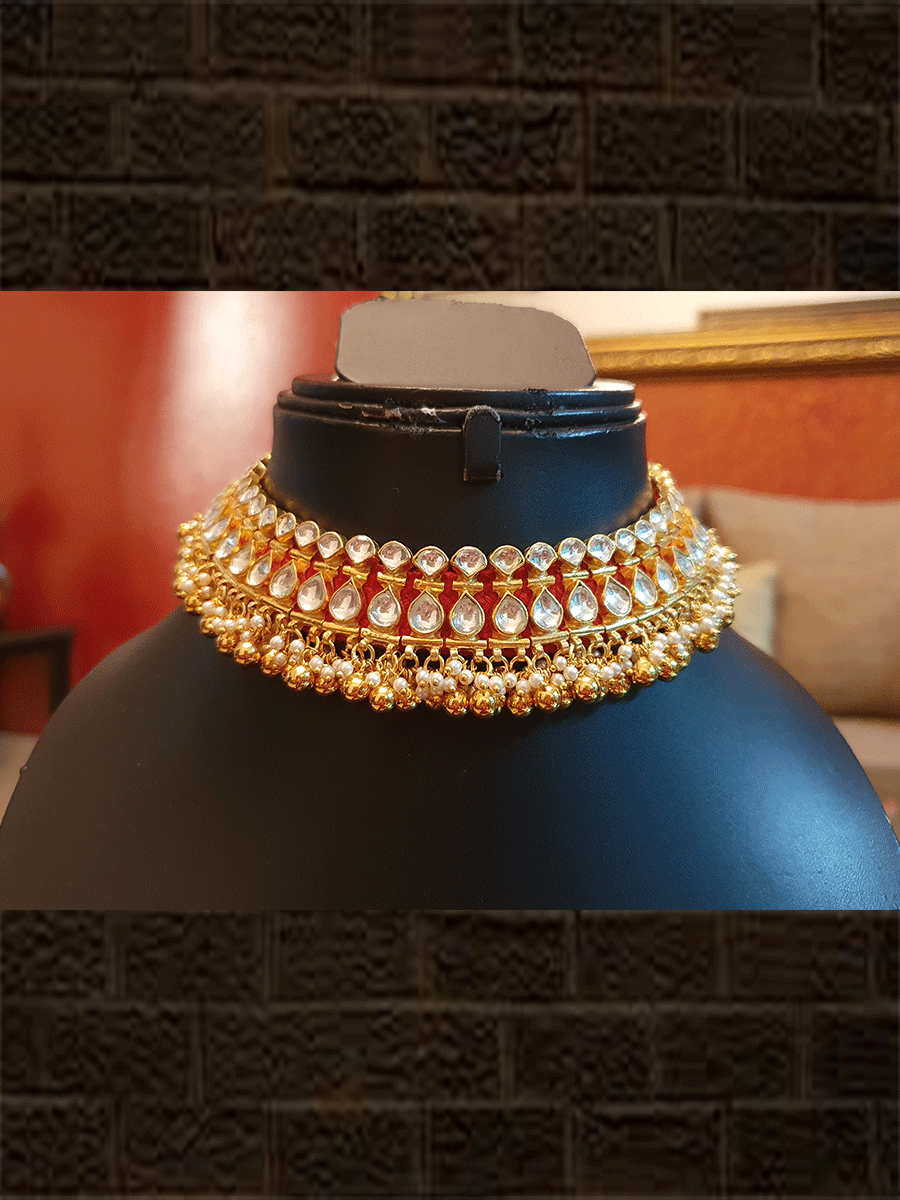 Gold plated Red gaddi kundan set with ghunghru lace with jhoomkies - Odara Jewellery