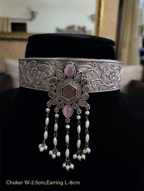 Broad german silver self design choker with stone studded tukdi in the center - Odara Jewellery