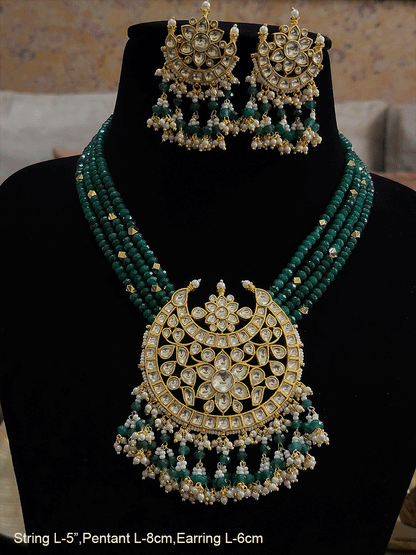 Bold paachi kundan pendant in four beaded strings neckpiece
