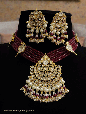 Peacock tukdies in six string bold pendant paachi kundan set