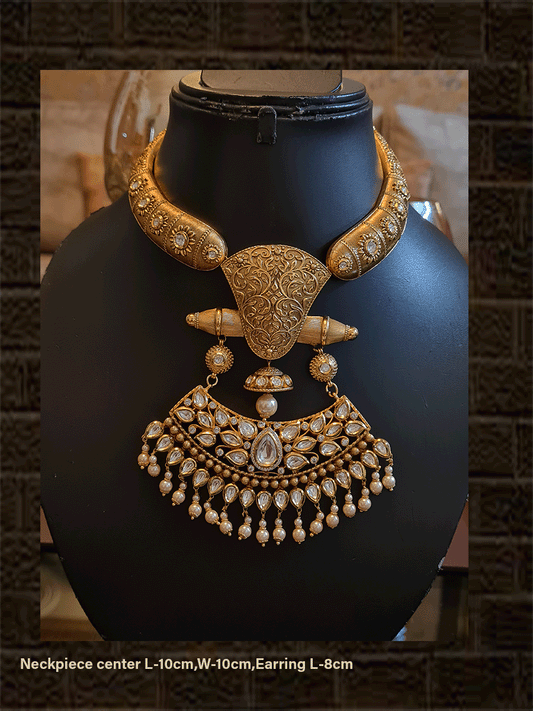 Antique finish kundan and AD with self gold design - Odara Jewellery