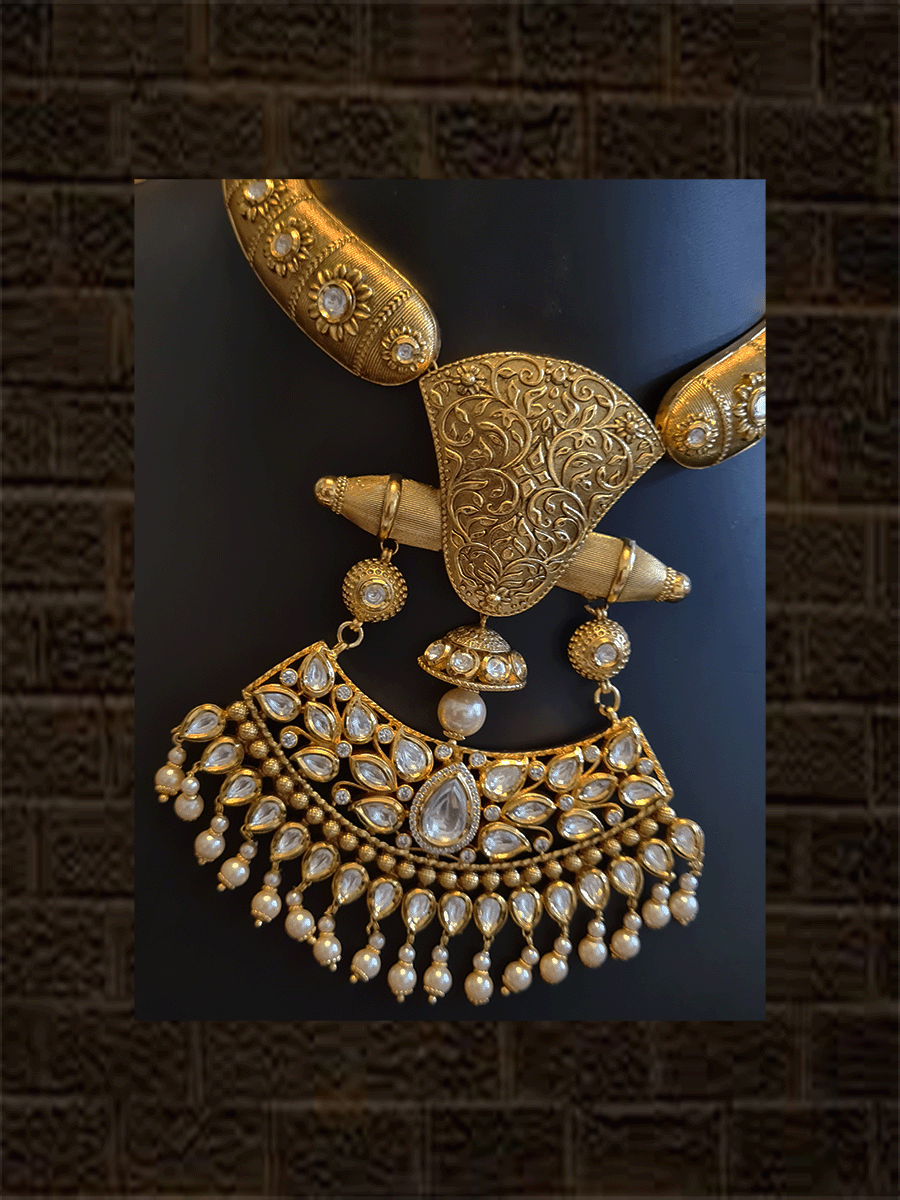 Antique finish kundan and AD with self gold design - Odara Jewellery