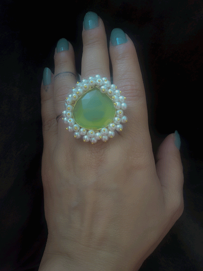 Natural stone adjustable rings with pearly cluster lace