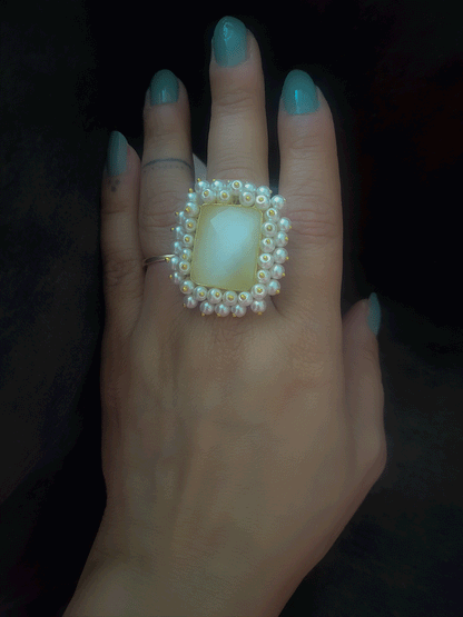 Natural stone adjustable rings with pearly cluster lace