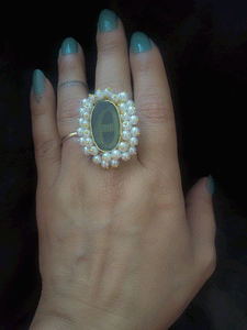 Natural stone adjustable rings with pearly cluster lace