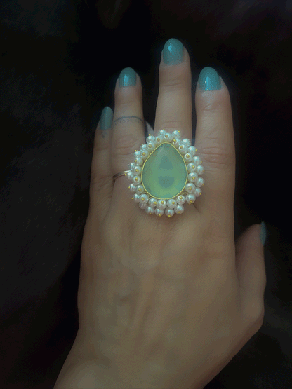 Natural stone adjustable rings with pearly cluster lace