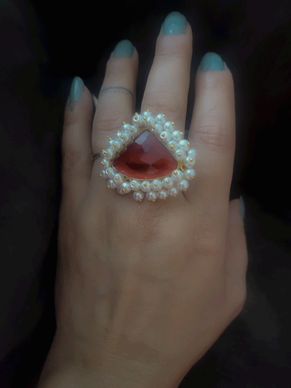 Natural stone adjustable rings with pearly cluster lace