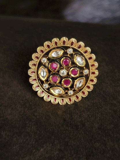 Round leaf design edge adjustable kundan ring