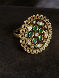 Round leaf design edge adjustable kundan ring