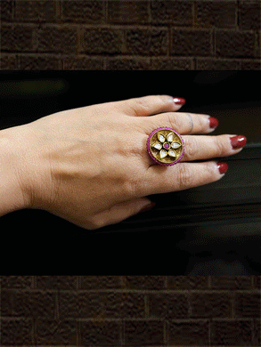 Antique finish adjustable round kundan ring with pirohi edge - Odara Jewellery