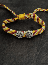 Load image into Gallery viewer, Sterling silver two oxidised flower on red,yellow and white pull-on thread rakhi - Odara Jewellery