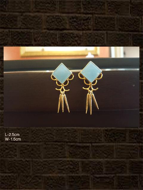 Beautiful aqua blue stone earring with three hanging spikes