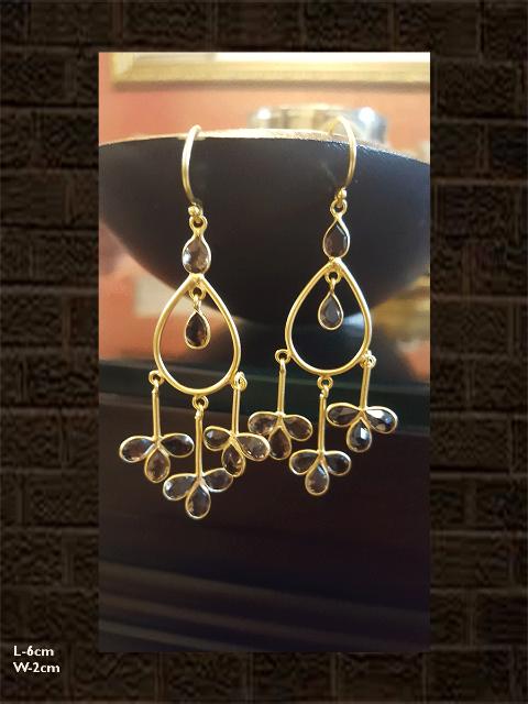 Smoky cut three flower danglers