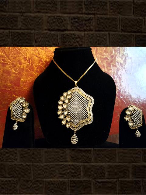 High quality AD and kundan pendant set WITHOUT CHAIN