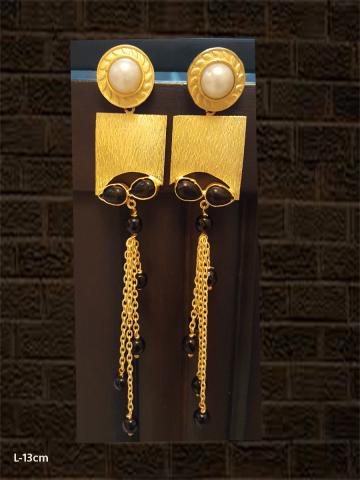 Classy black bead tassel earring&nbsp;