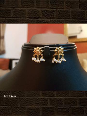 Pure silver gold plated flower shaped earring(weight-1.893gm)