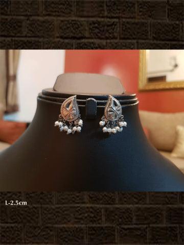 Pure silver oxidised leaf shaped earrings(weight-3.357gm)