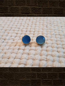 Blue chaledony flat cut pure silver studs(length-0.8cm)