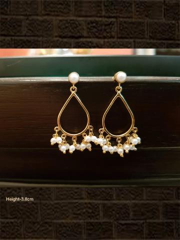 Elegant pearl drop sterling silver earring