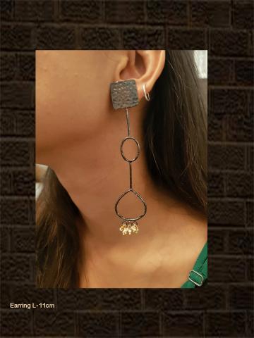 Black finish long earring with pearly cluster at the bottom